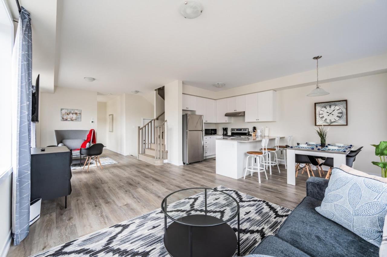 Luxury Townhouse Close To Fairview Casino In Niagara Falls Villa Buitenkant foto