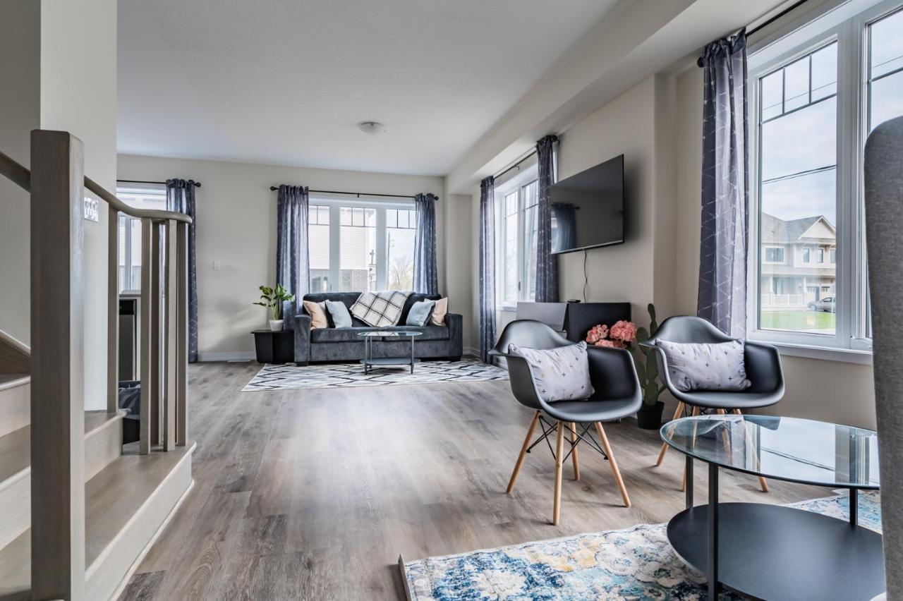 Luxury Townhouse Close To Fairview Casino In Niagara Falls Villa Buitenkant foto