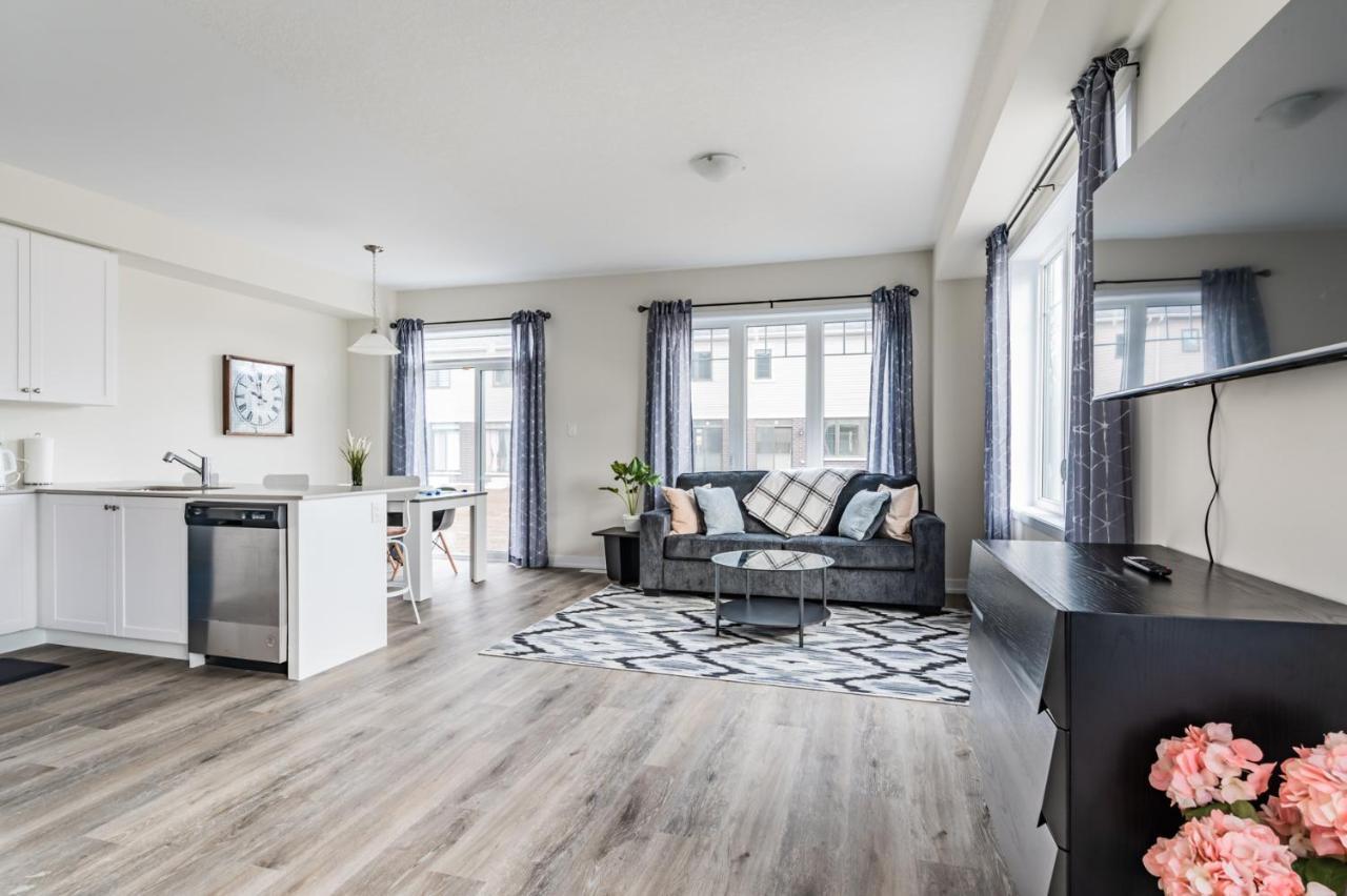 Luxury Townhouse Close To Fairview Casino In Niagara Falls Villa Buitenkant foto